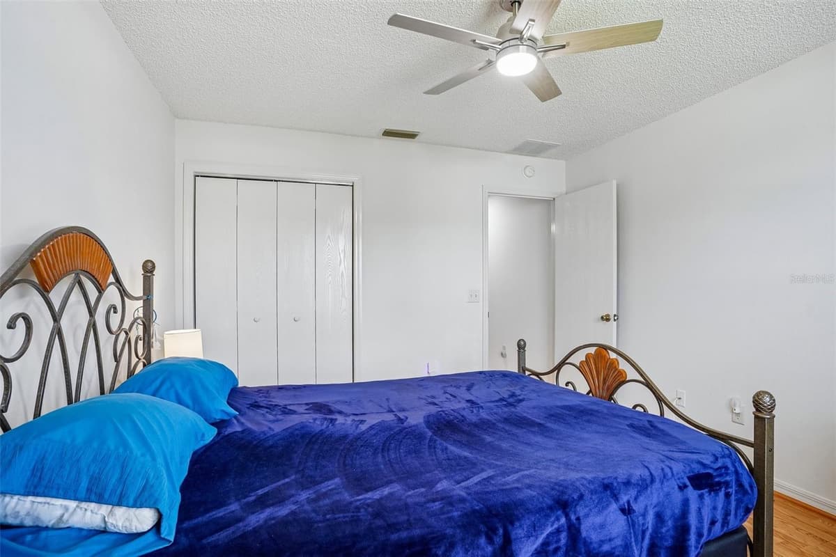 970 KENOVA AVENUE — photo 22 of 48