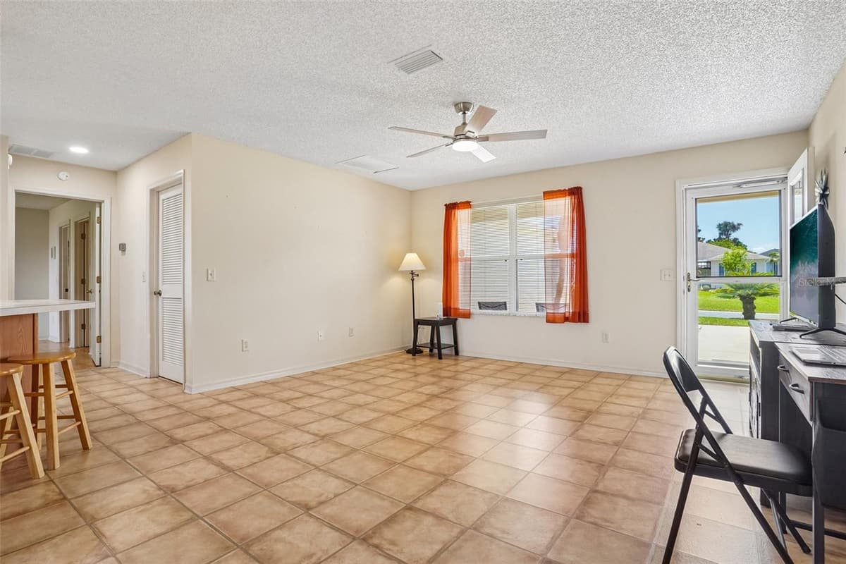 970 KENOVA AVENUE — photo 7 of 48