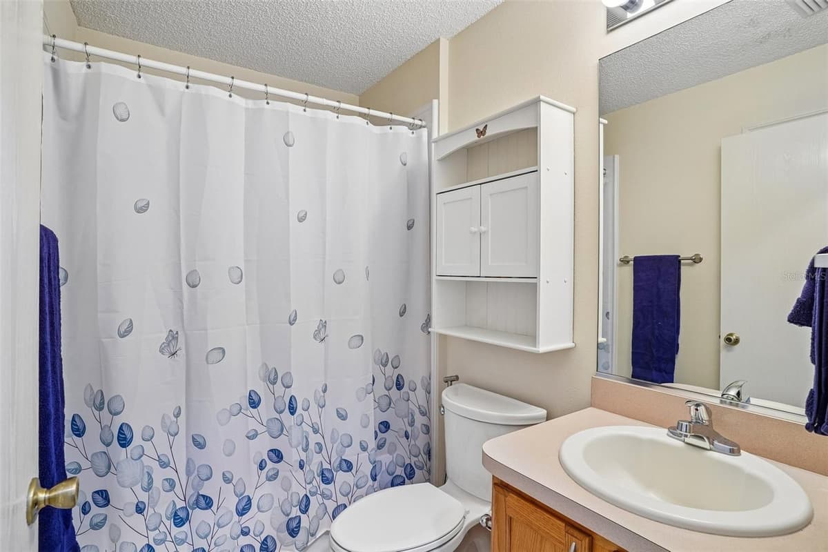 970 KENOVA AVENUE — photo 23 of 48