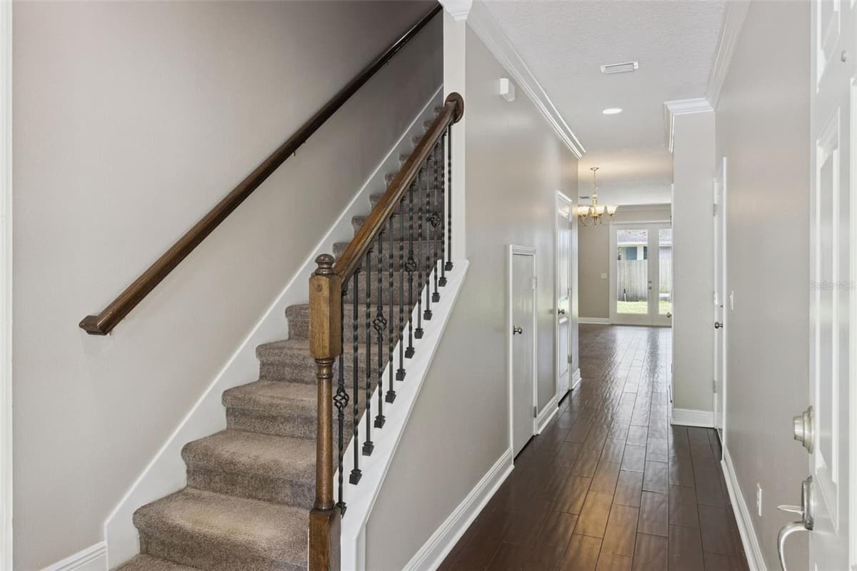 2544 MAYER STREET — photo 21 of 38