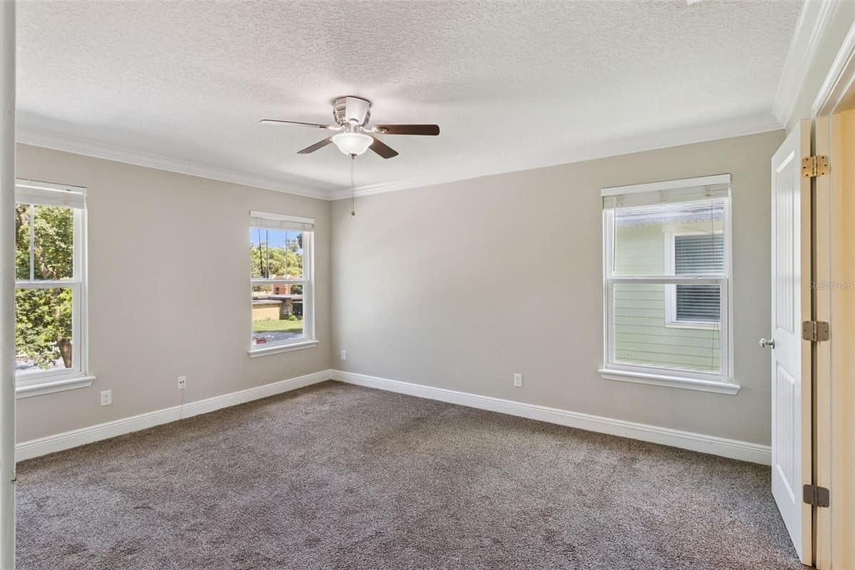 2544 MAYER STREET — photo 31 of 38