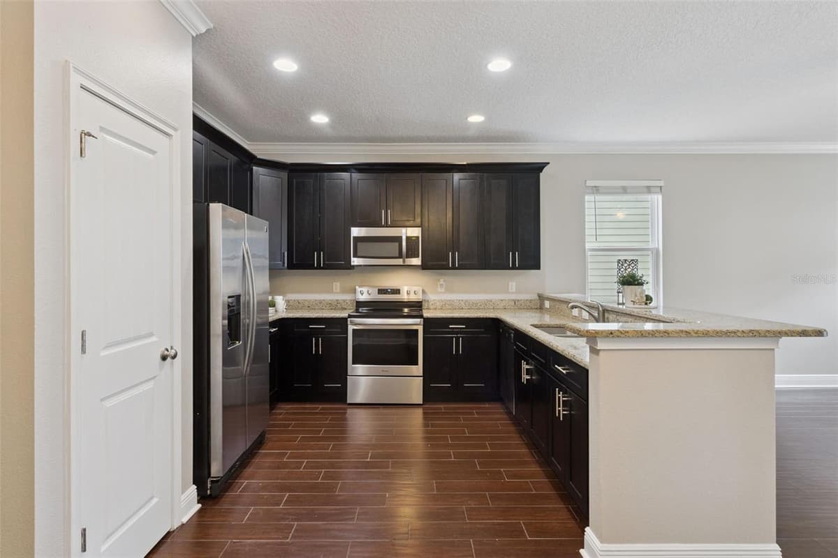 2544 MAYER STREET — photo 30 of 38