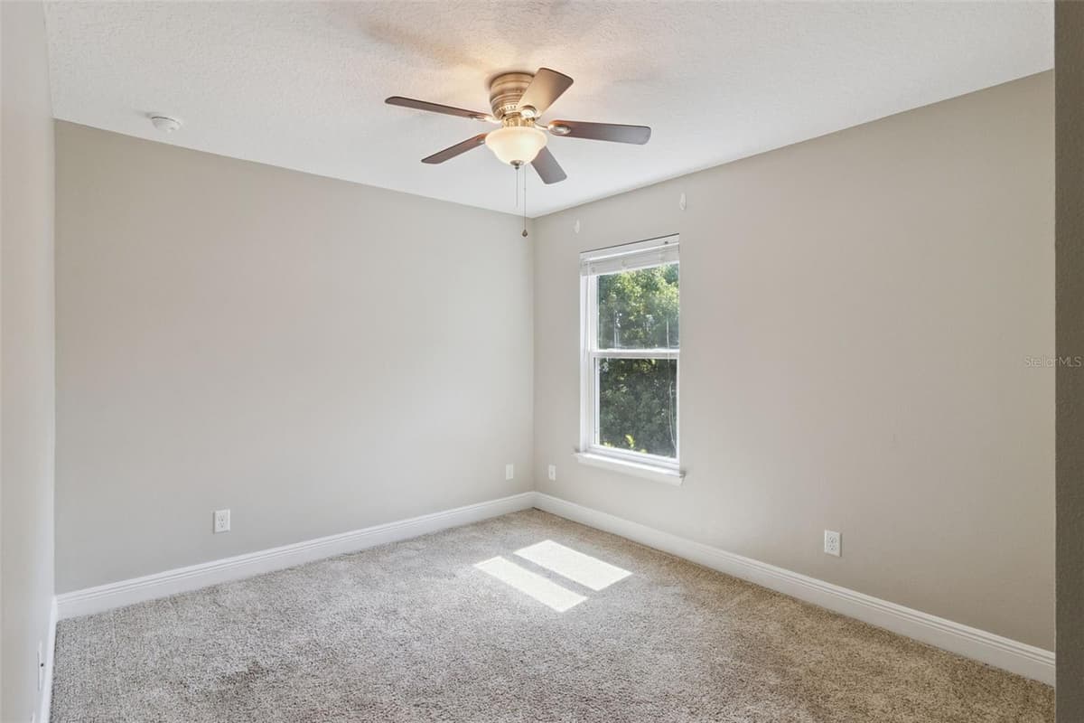 2544 MAYER STREET — photo 16 of 38