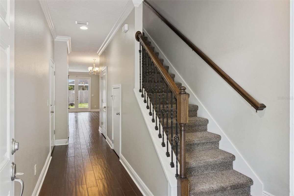 2544 MAYER STREET — photo 8 of 38