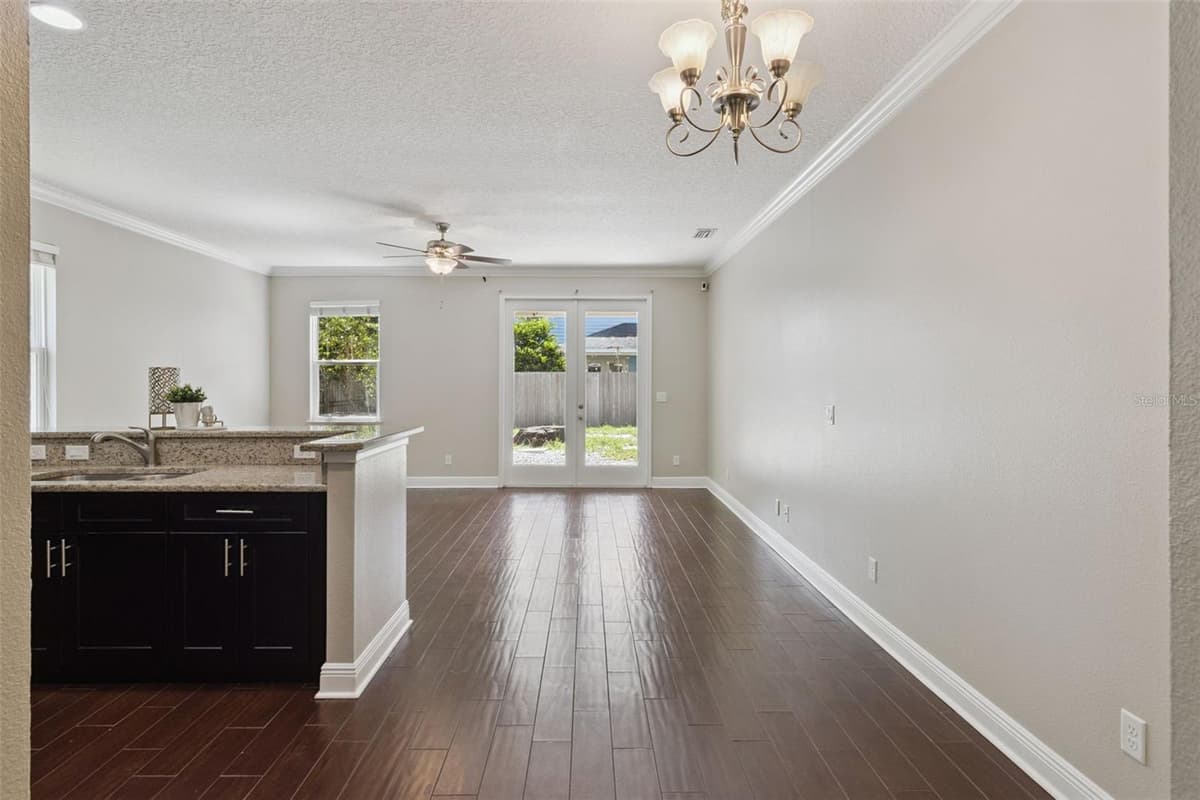 2544 MAYER STREET — photo 28 of 38