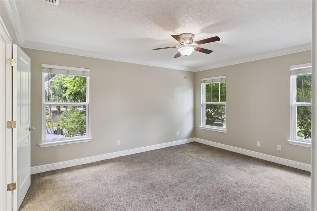 2544 MAYER STREET — photo 15 of 38