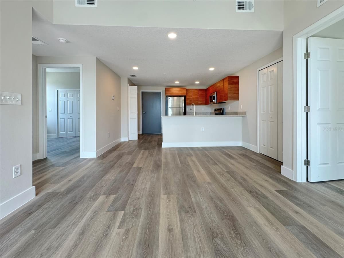 4424 TEXAS AVENUE — photo 7 of 42