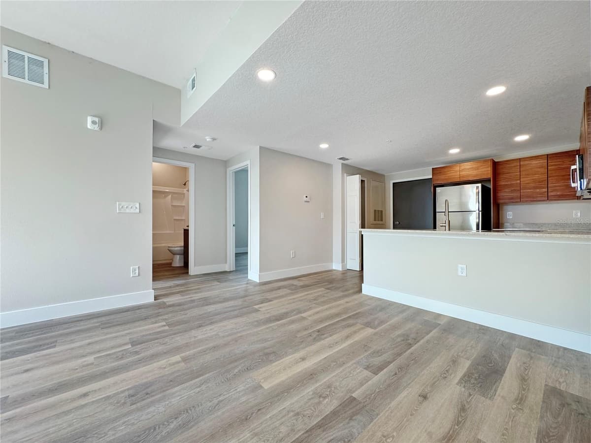 4424 TEXAS AVENUE — photo 2 of 42