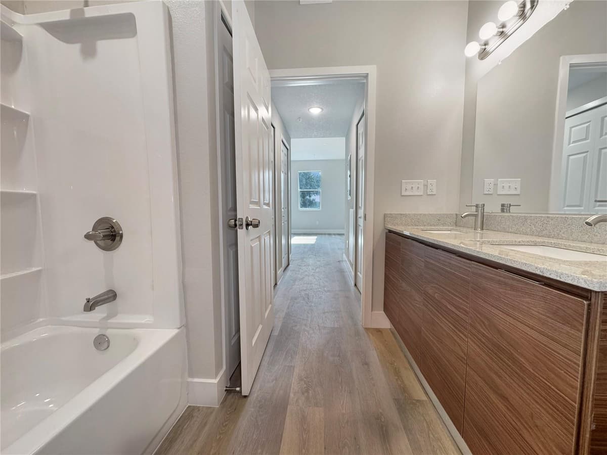 4424 TEXAS AVENUE — photo 9 of 42