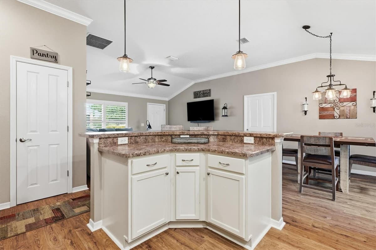 3335 DALKEITH TERRACE — photo 15 of 49