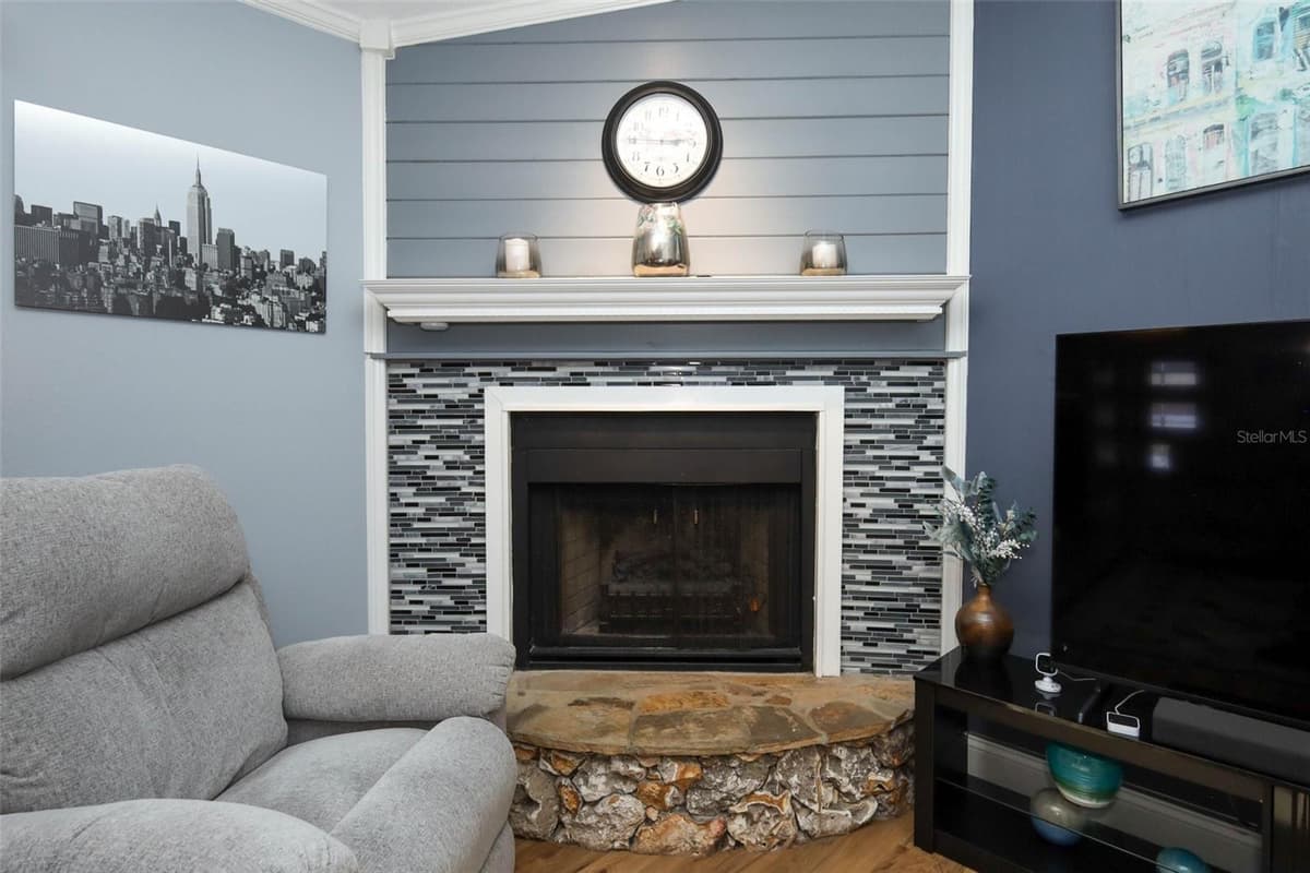 1501 ELF STONE COURT — photo 14 of 38