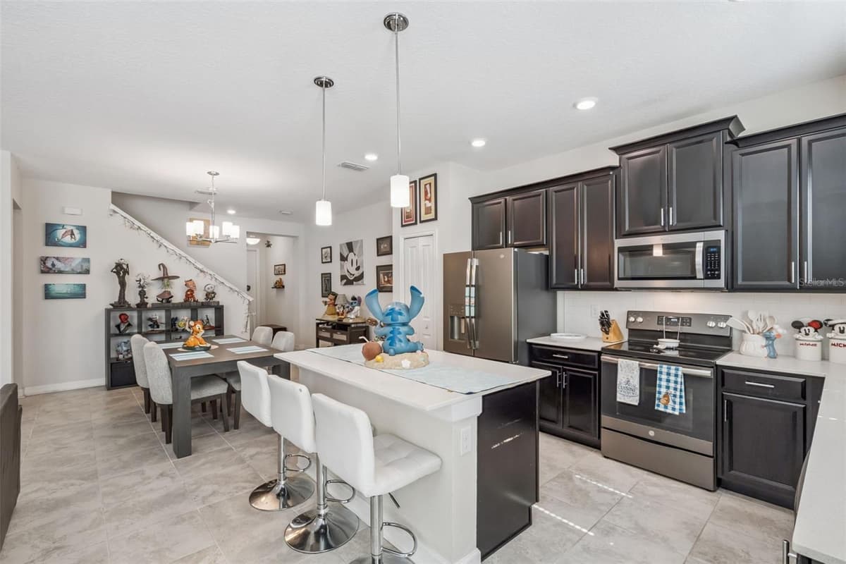 2931 SENTENCE STREET — photo 3 of 27