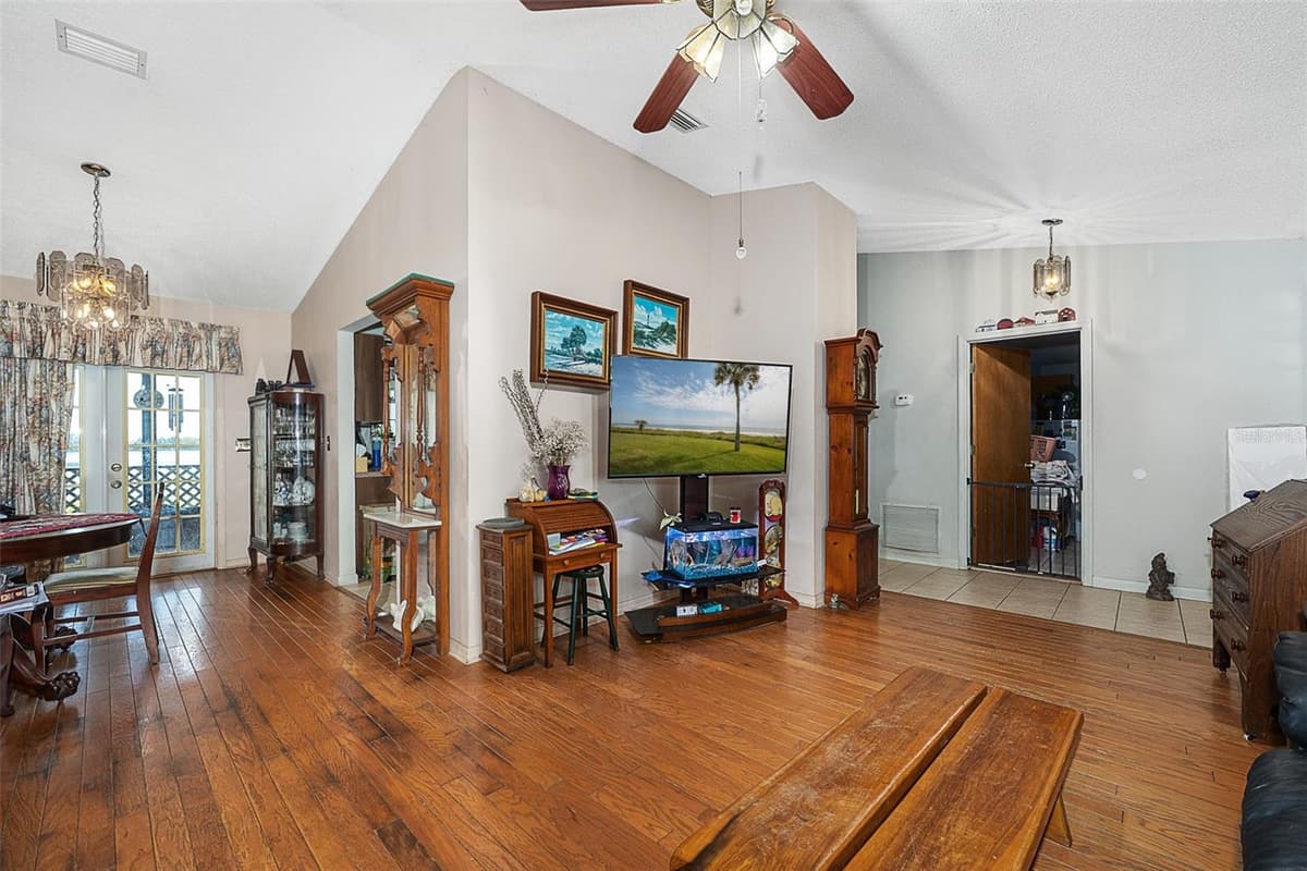 2372 MITCHELL ISLAND ROAD — photo 4 of 26