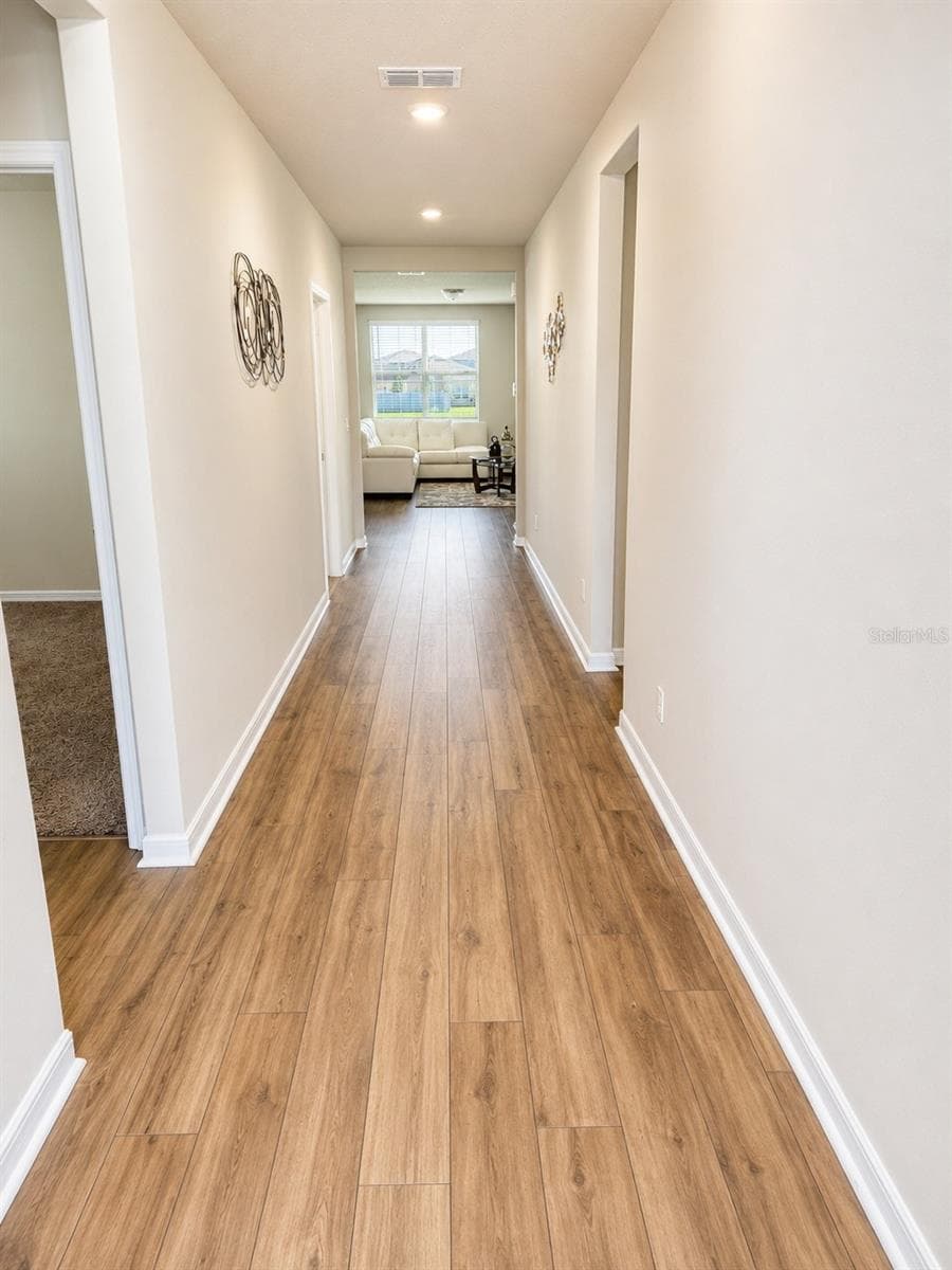 196 TOWNS CIRCLE — photo 2 of 15