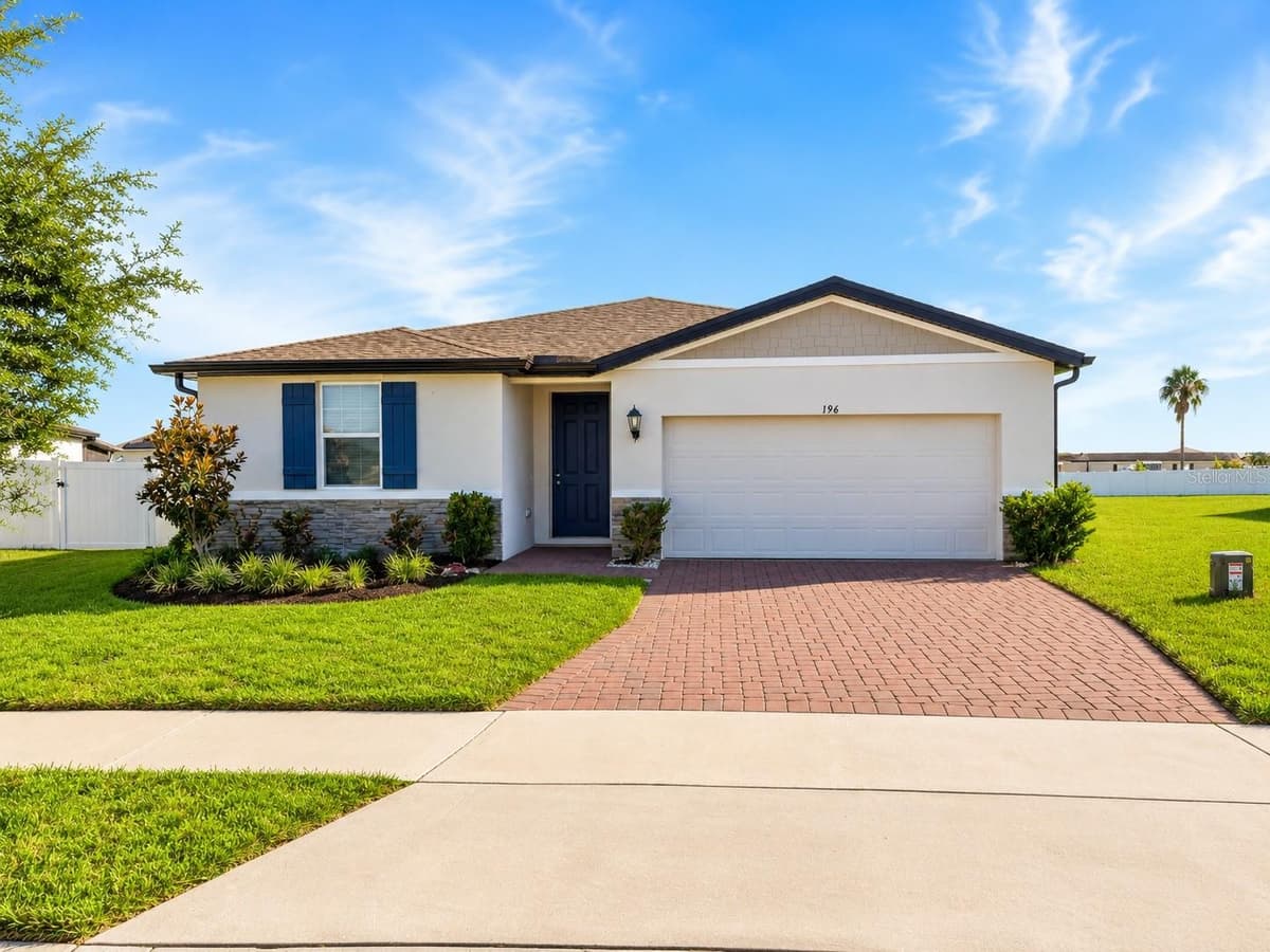 196 TOWNS CIRCLE — photo 1 of 15
