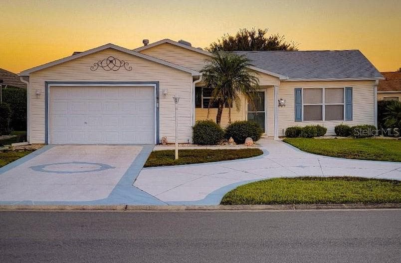 773 ARTESIA AVENUE — photo 1 of 18