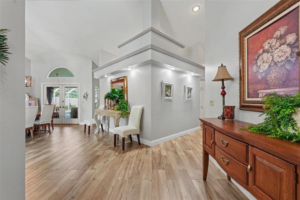 2782 SCOBEE DRIVE — photo 4 of 38