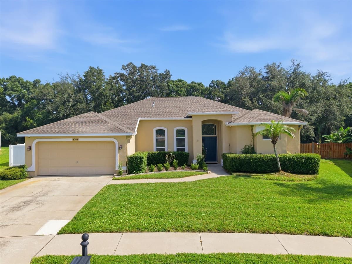 4704 RED WARBLER LANE — photo 4 of 54