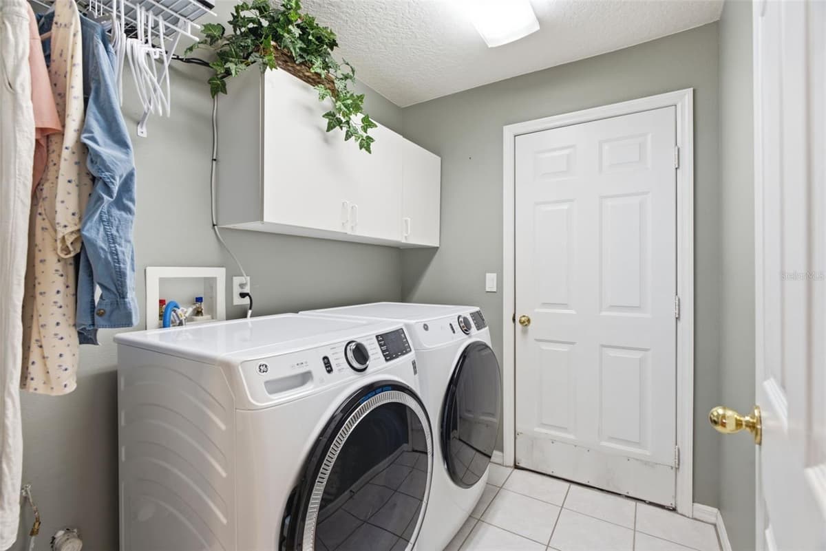 4704 RED WARBLER LANE — photo 38 of 54