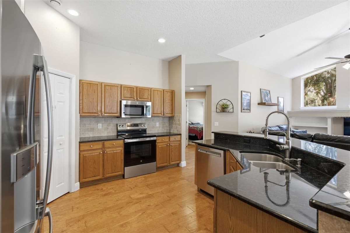 4704 RED WARBLER LANE — photo 15 of 54