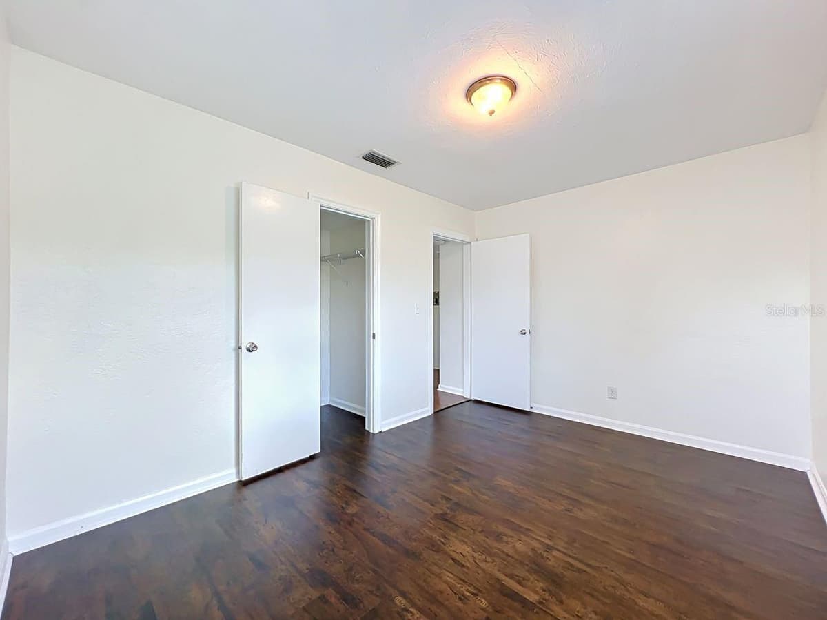 2437 MYRTLE AVENUE — photo 19 of 35
