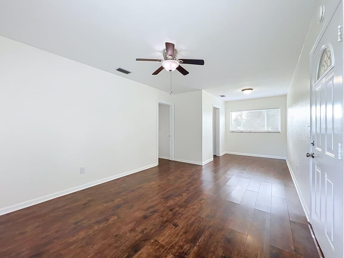 2437 MYRTLE AVENUE — photo 7 of 35