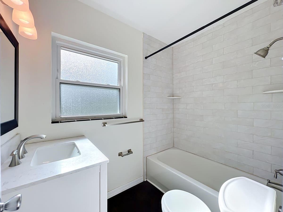 2437 MYRTLE AVENUE — photo 26 of 35