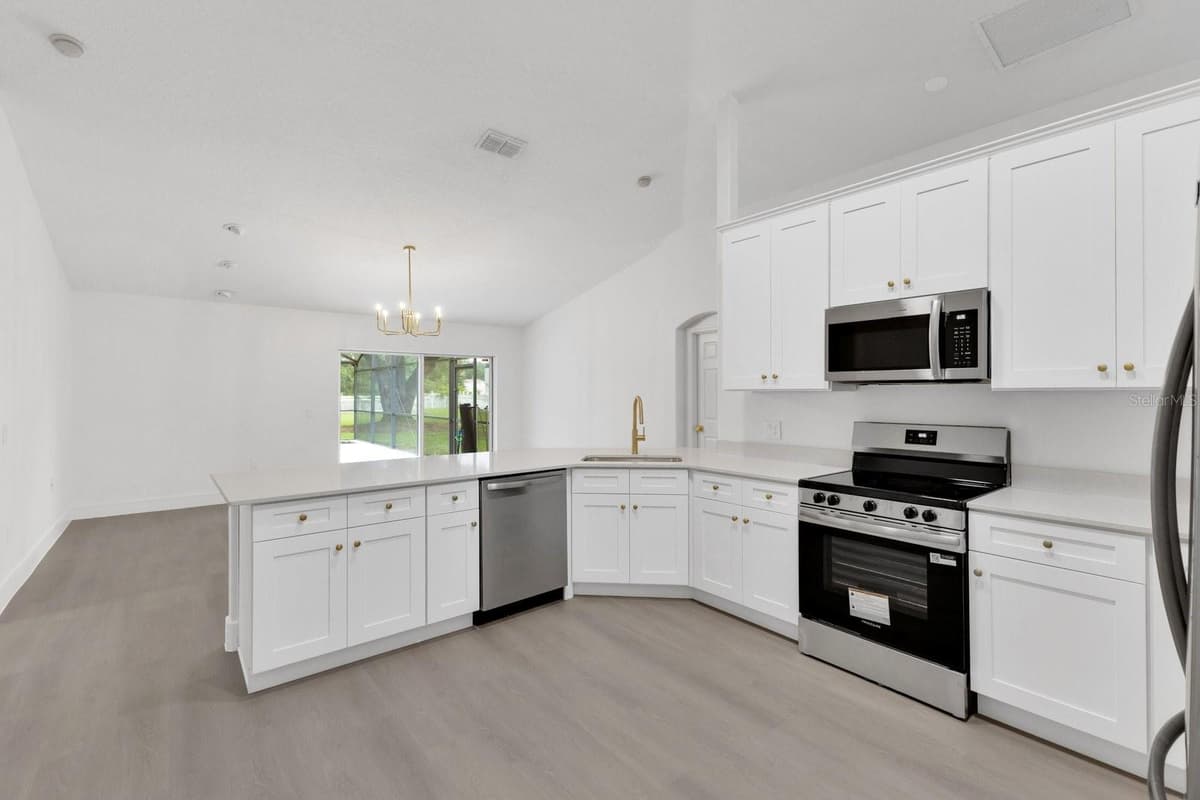 46 CORDONA DRIVE — photo 13 of 51