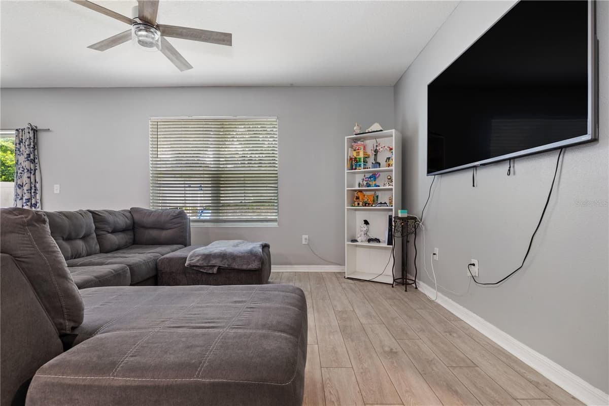 9210 WATOLLA DRIVE — photo 10 of 23