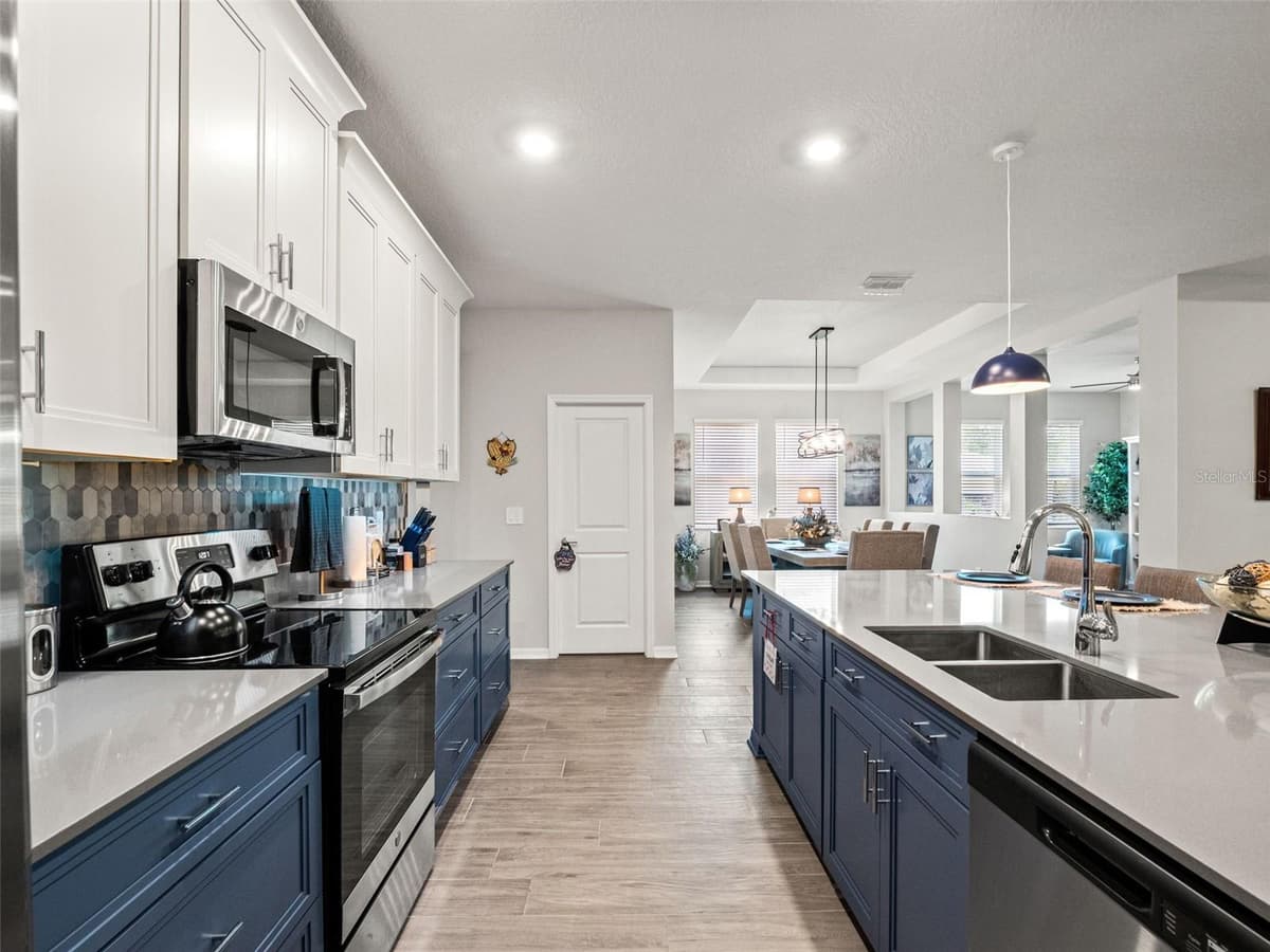 5764 ALENLON WAY — photo 17 of 55
