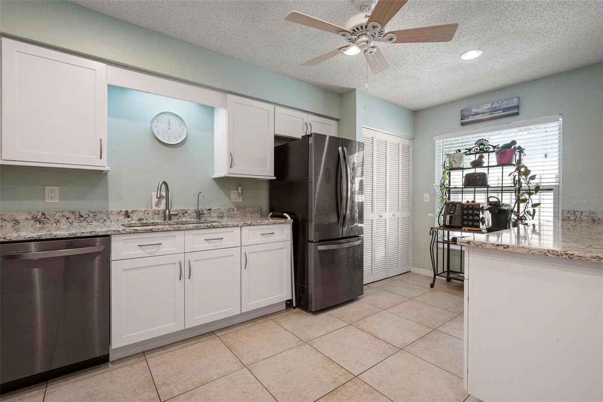 1554 TALLYWOOD DRIVE — photo 4 of 28