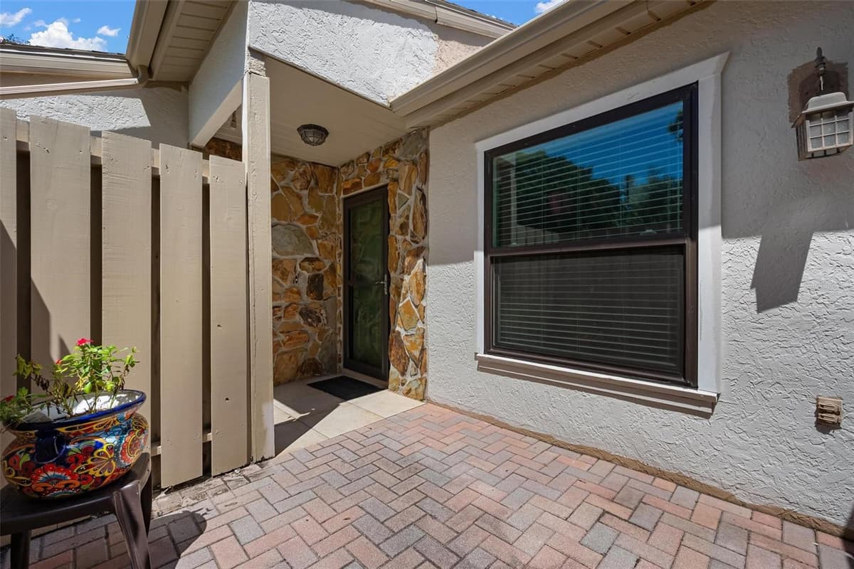 1554 TALLYWOOD DRIVE — photo 3 of 28