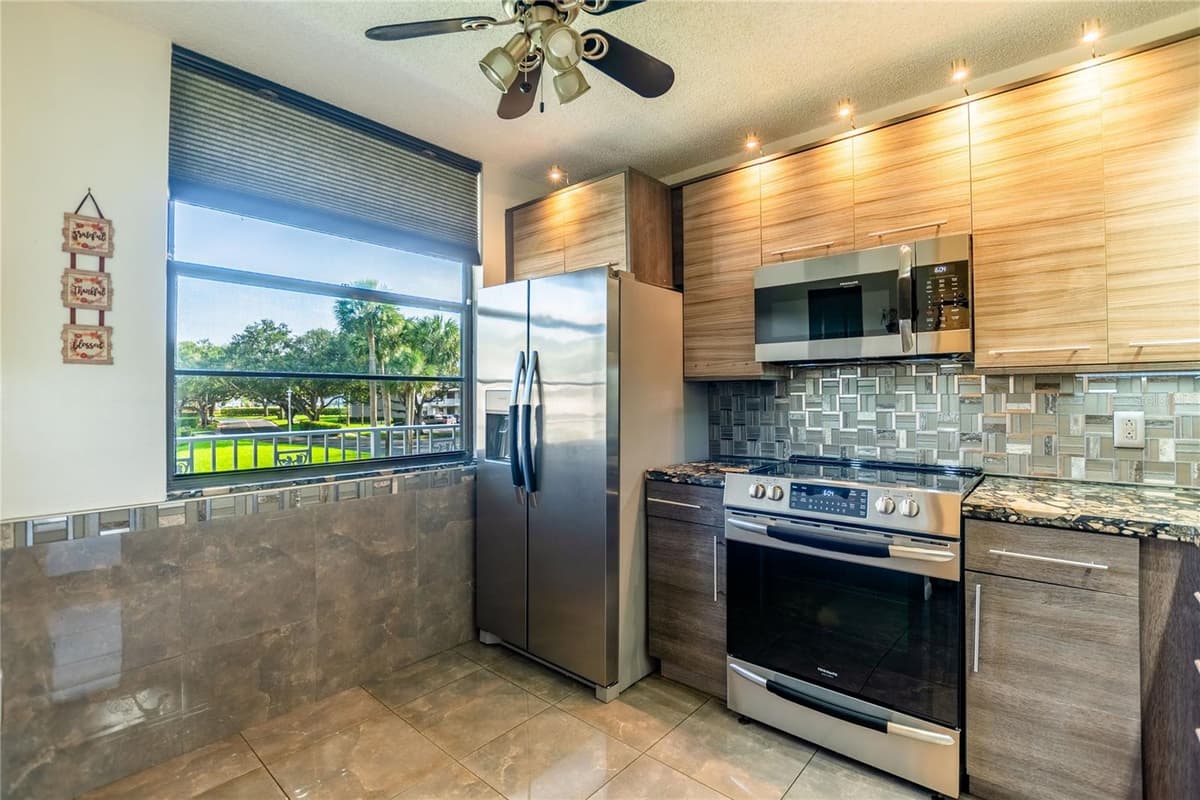 1508 WHITEHALL DRIVE — photo 8 of 42