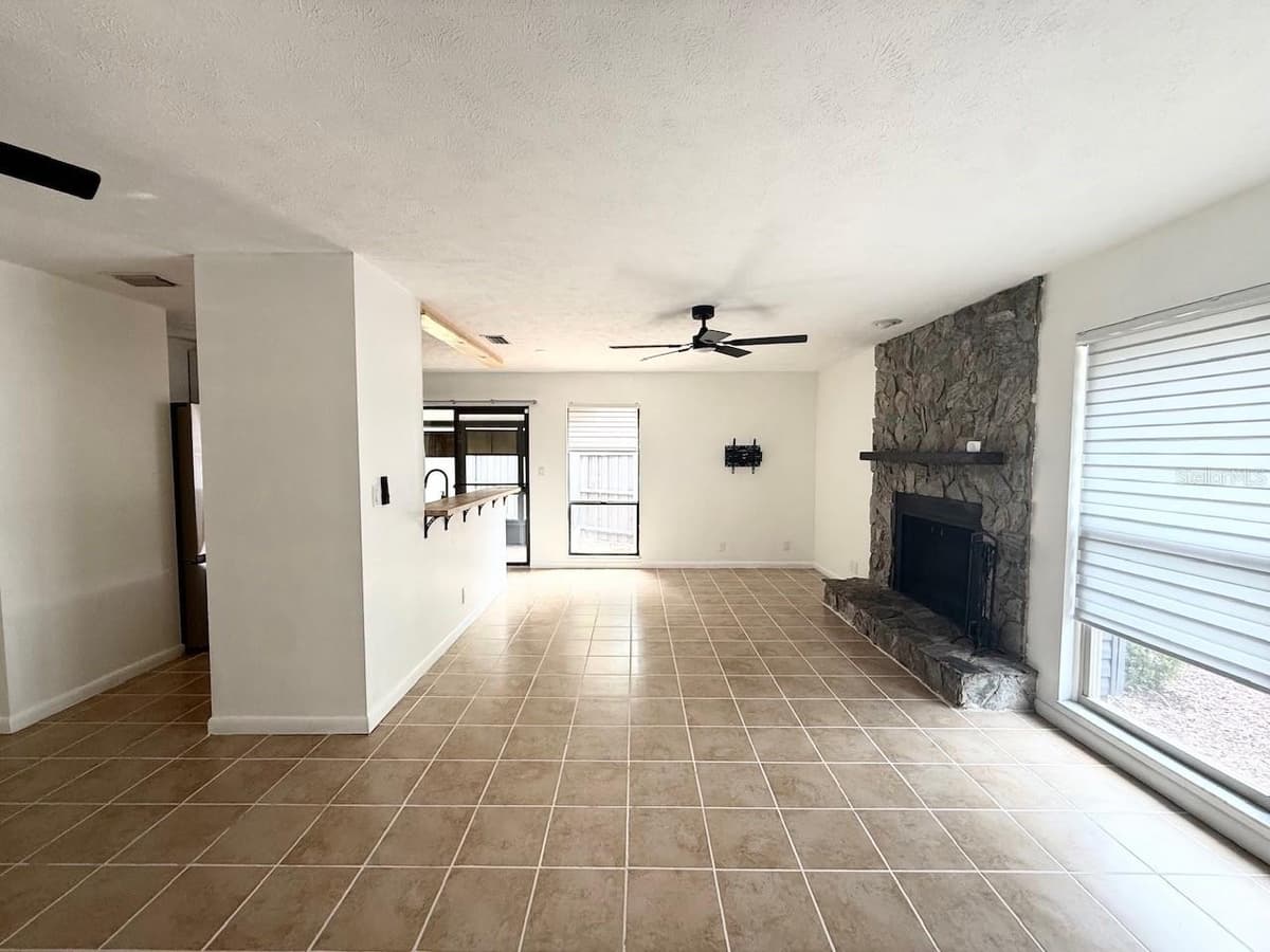 1819 29TH TERRACE — photo 3 of 22