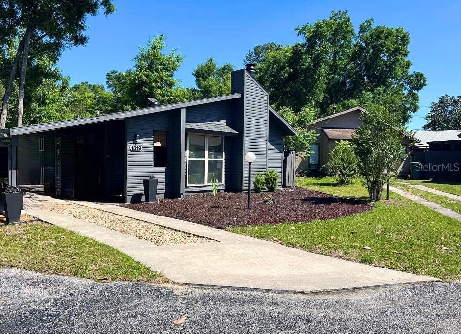 1819 29TH TERRACE — photo 1 of 22
