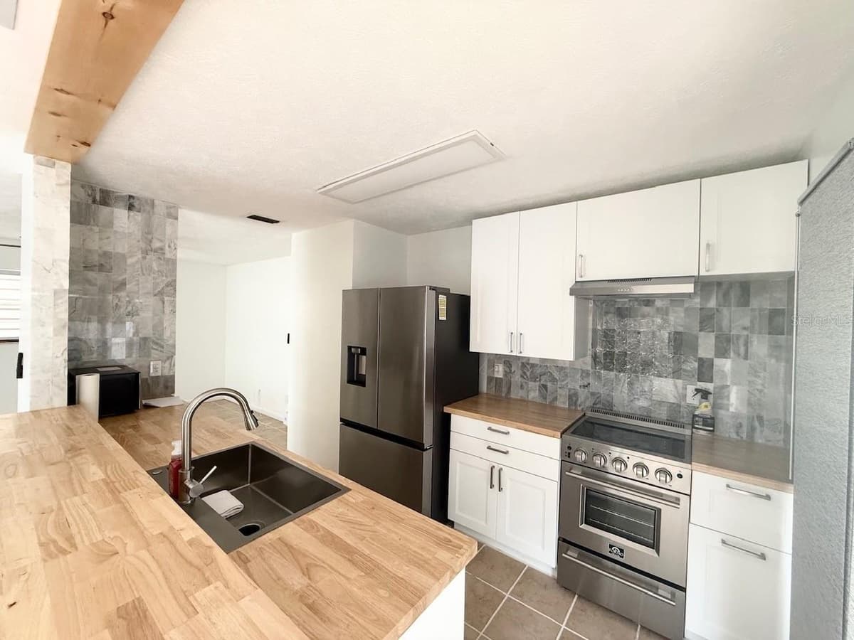1819 29TH TERRACE — photo 7 of 22