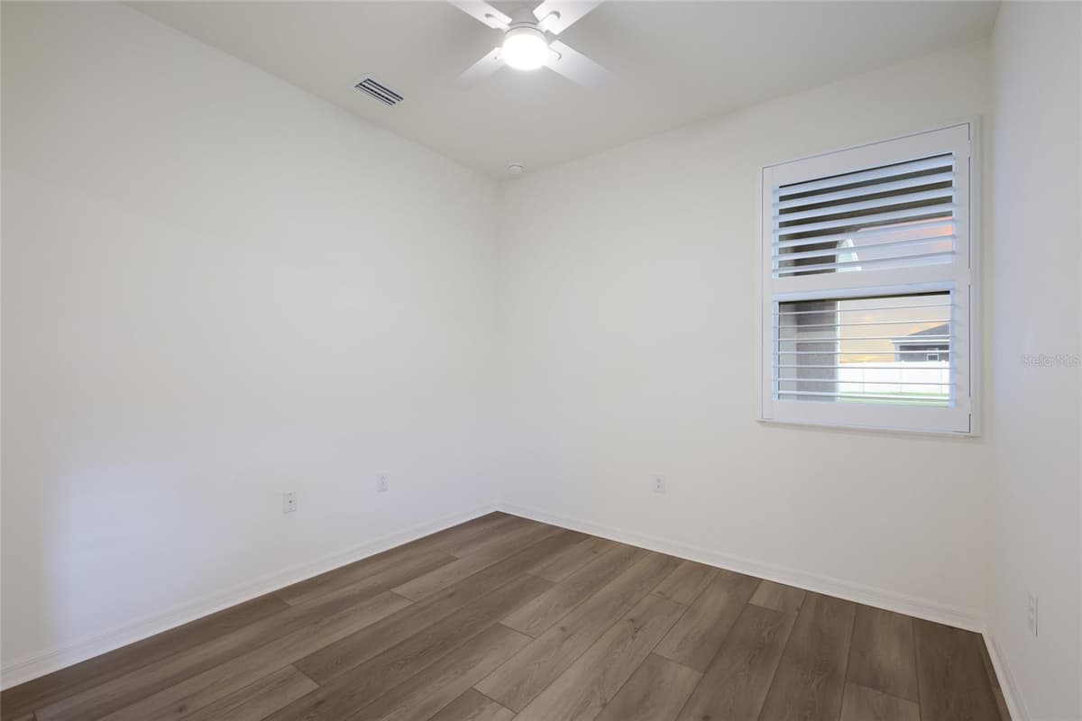 2652 89TH STREET CIRCLE — photo 7 of 54