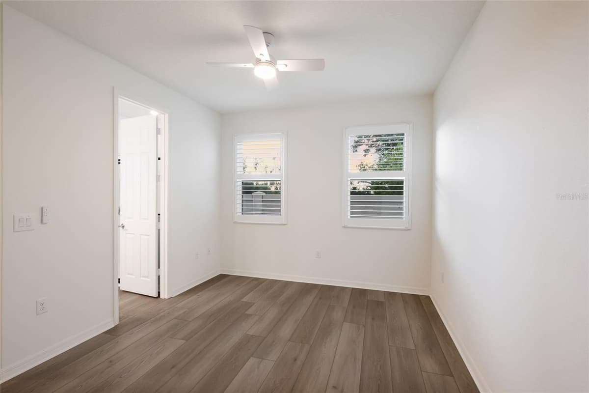 2652 89TH STREET CIRCLE — photo 17 of 54