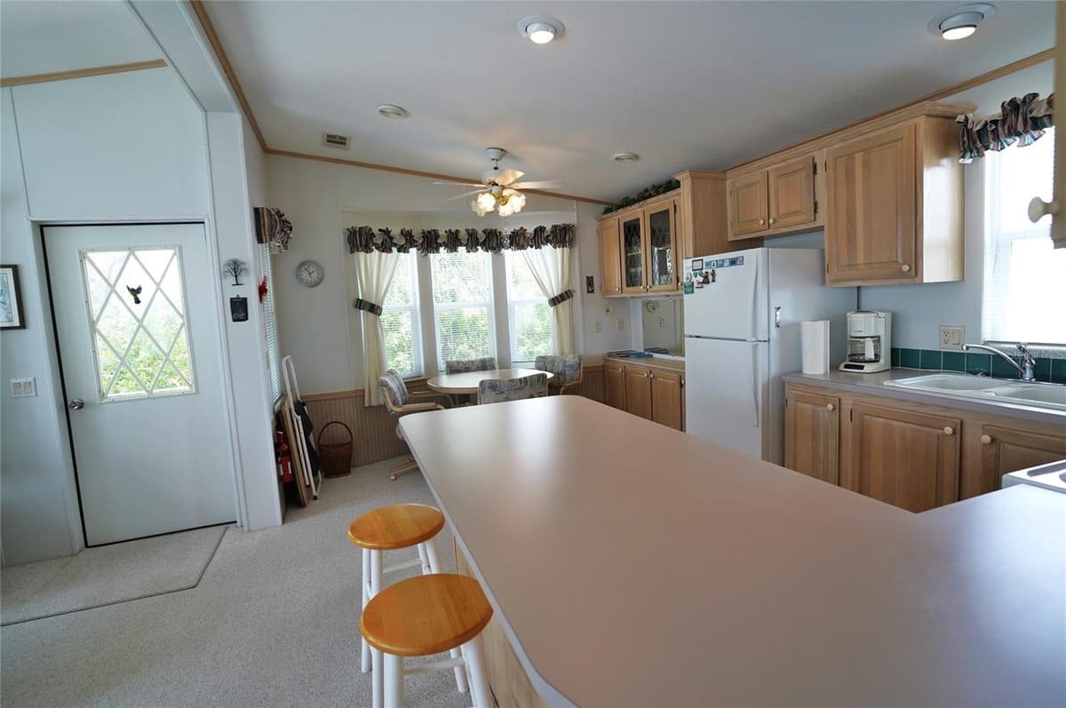 125 BROOKSHIRE DRIVE — photo 9 of 58
