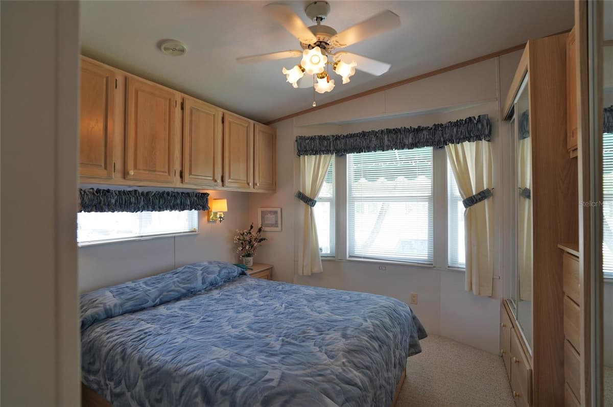 125 BROOKSHIRE DRIVE — photo 14 of 58