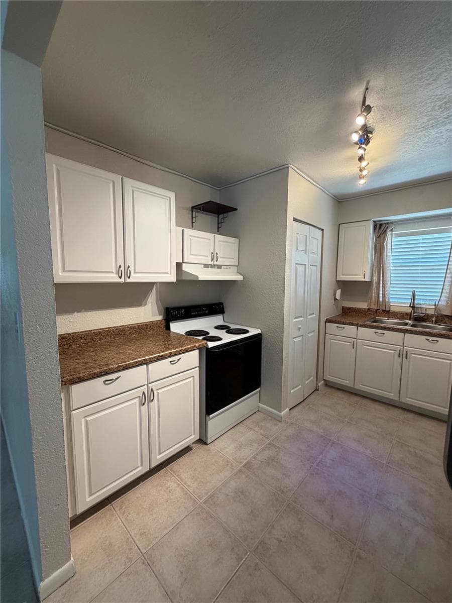 4507 GRAY STREET — photo 8 of 9