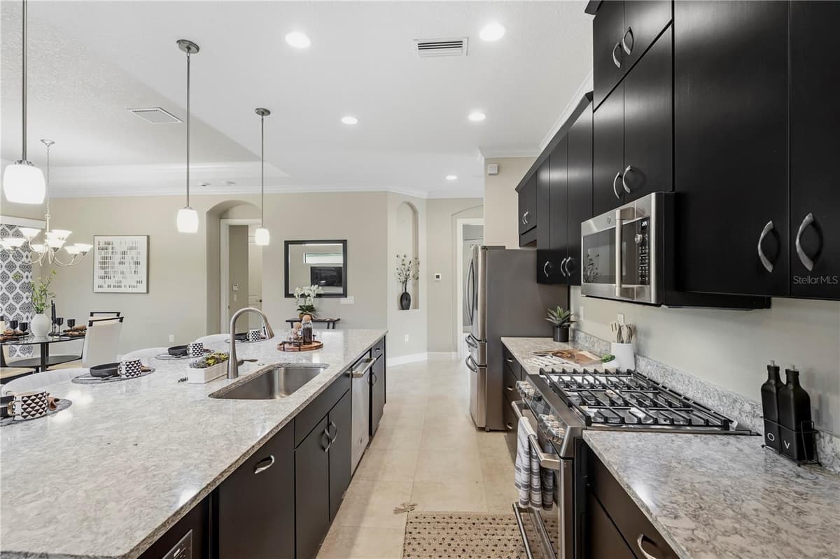 11301 JUGLANS DRIVE — photo 18 of 51