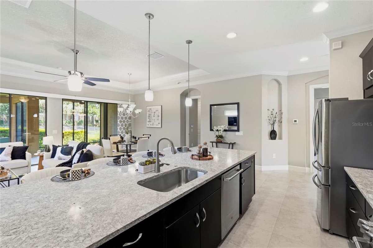 11301 JUGLANS DRIVE — photo 12 of 51