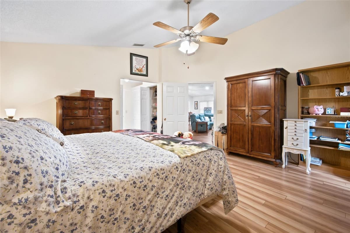 9201 91ST CIRCLE — photo 13 of 33
