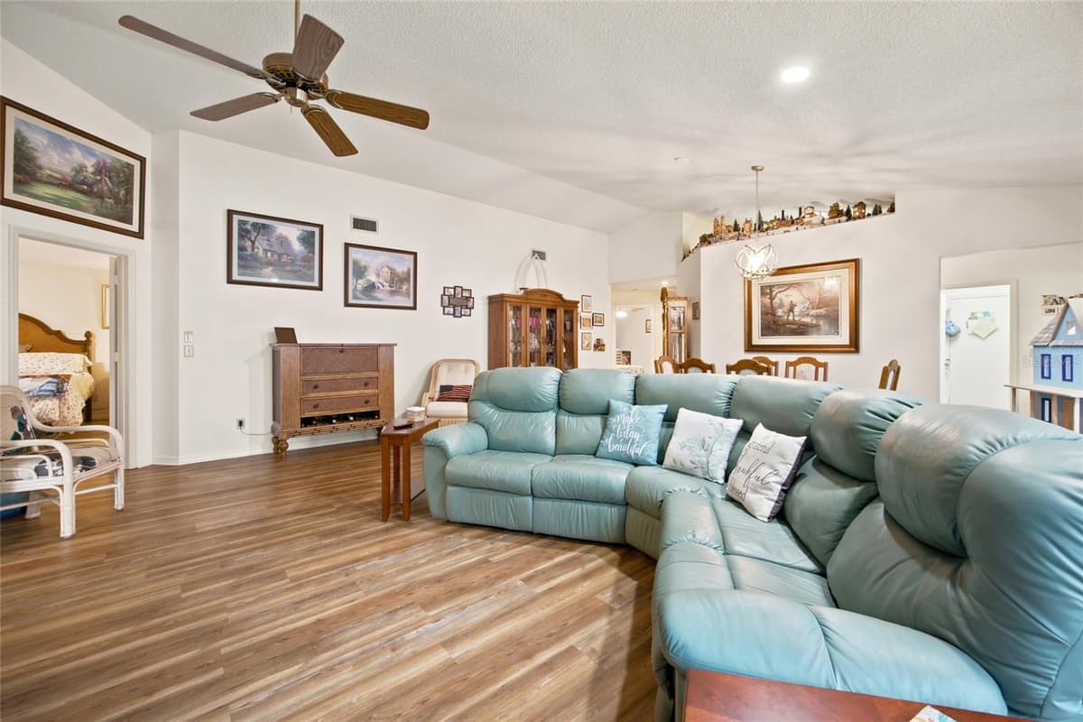 9201 91ST CIRCLE — photo 17 of 33