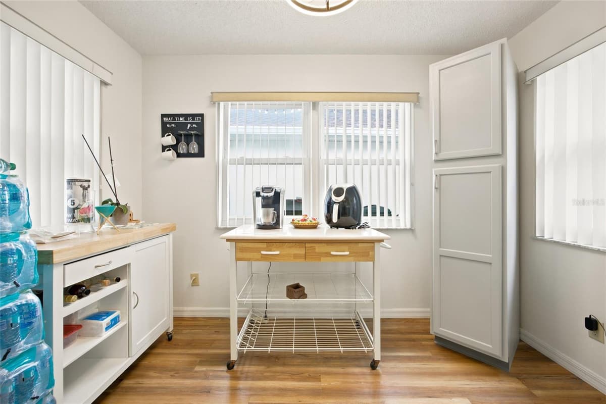 9201 91ST CIRCLE — photo 21 of 33