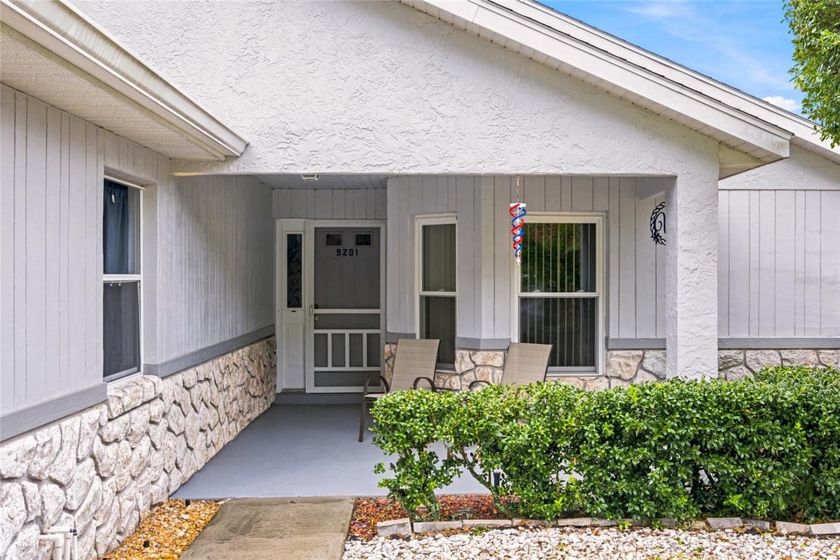 9201 91ST CIRCLE — photo 2 of 33