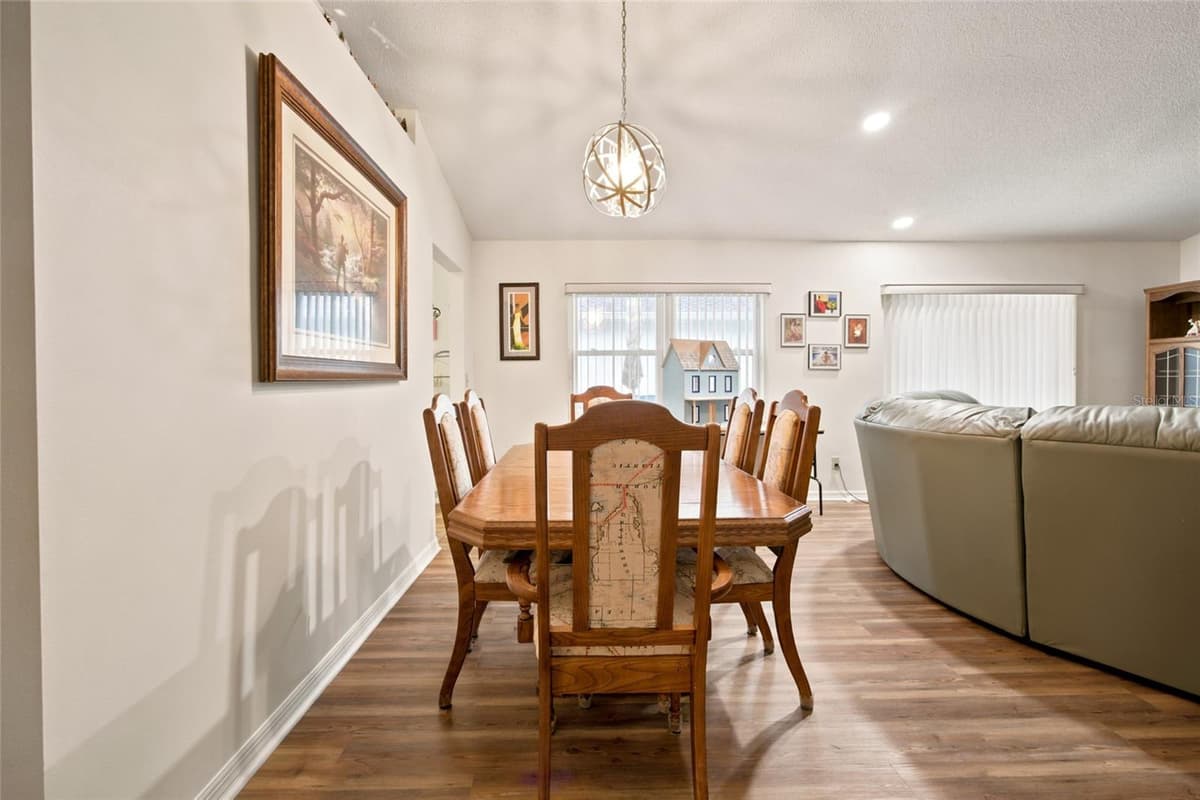 9201 91ST CIRCLE — photo 9 of 33