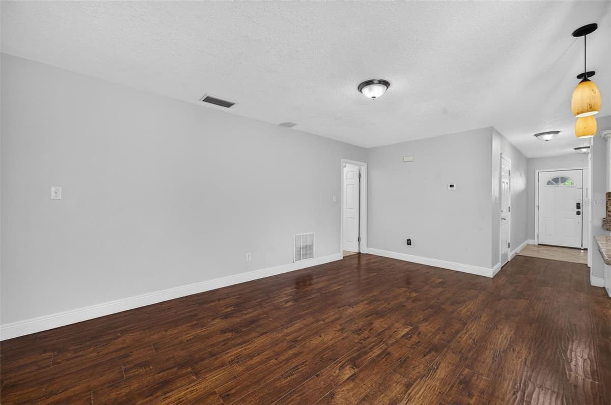 112 ROOSEVELT PLACE — photo 13 of 34