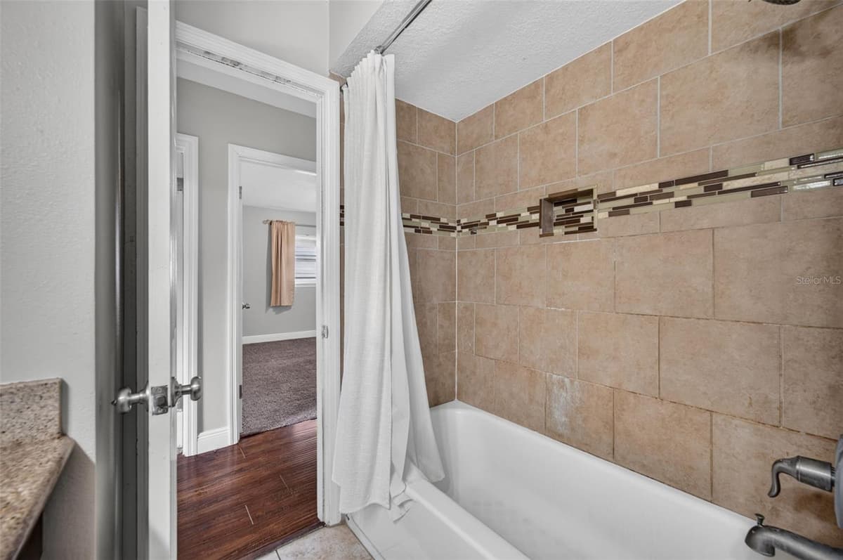112 ROOSEVELT PLACE — photo 28 of 34